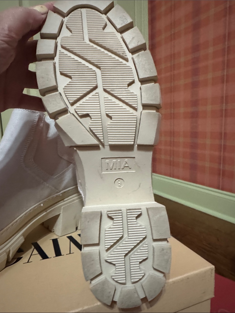 MIA White Chunky Chelsea Ankle Boots - Picture 2 of 3
